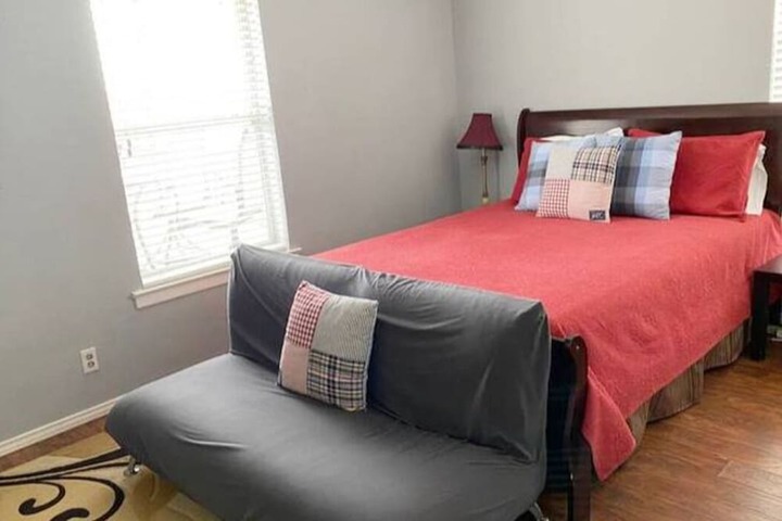 Room 2 of 31