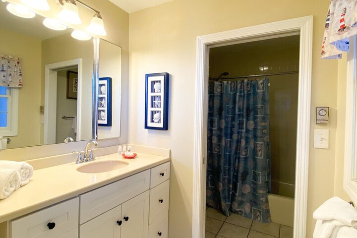 Room 148 of 230