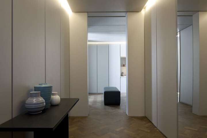 Room 53 of 241