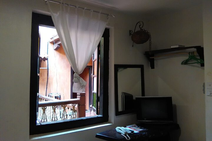 Room 19 of 36