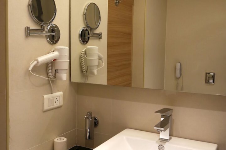 Room 14 of 42