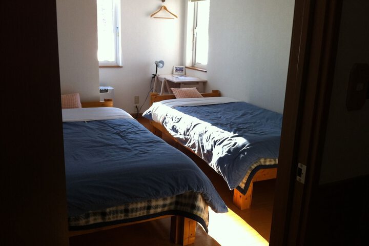 Room 8 of 60