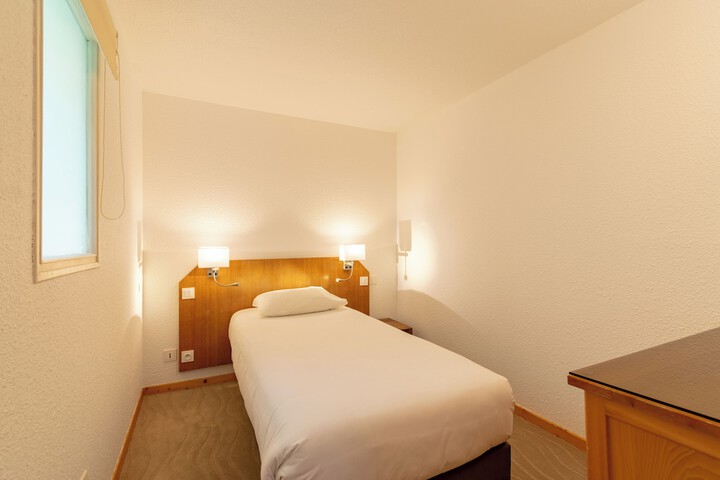 Room 12 of 43