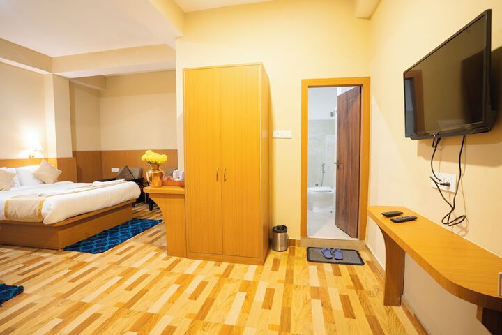 Room 12 of 24