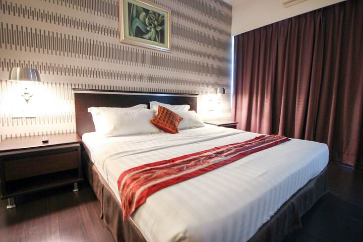 Room 9 of 44