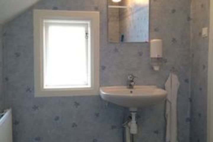 Room 2 of 12