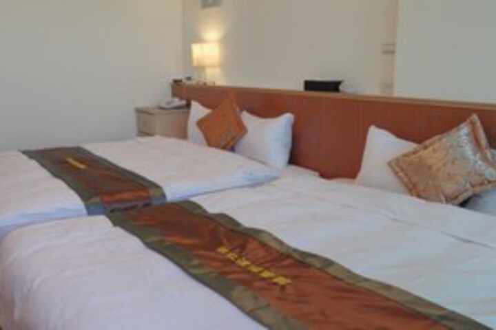 Room 16 of 24