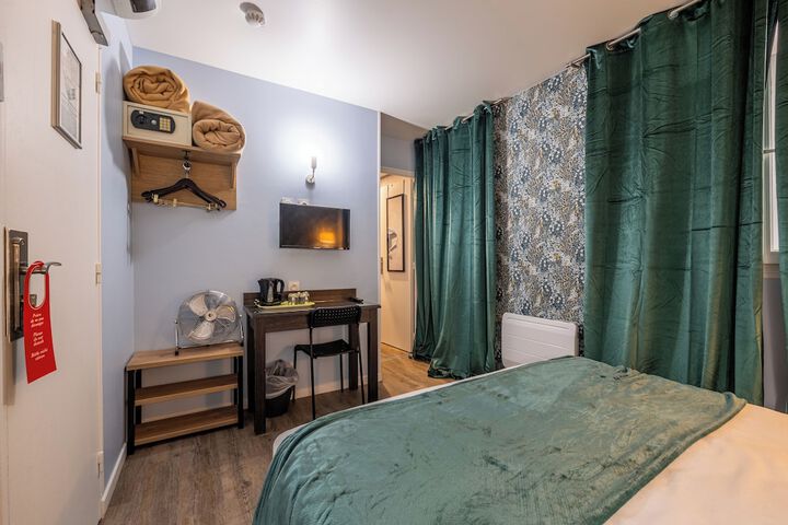 Room 21 of 53
