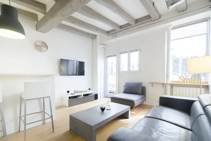 Room 3 of 12