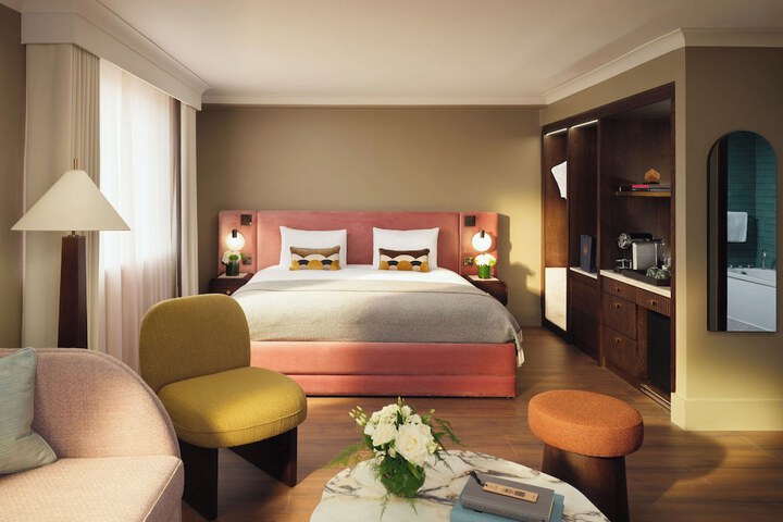 Room 15 of 43