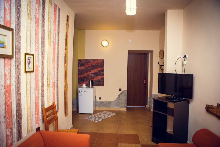 Room 38 of 103