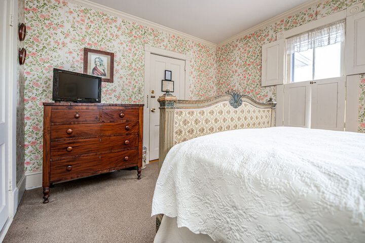 Cedar Creek Guest Room Double Bed (1 of 43)