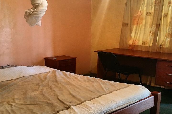Room 3 of 12