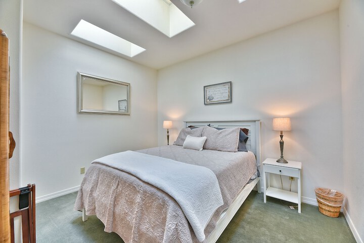 Room 4 of 13
