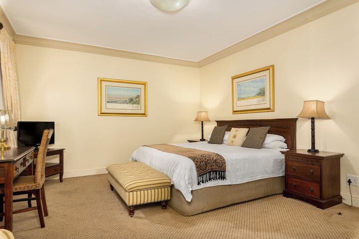 Room 16 of 42