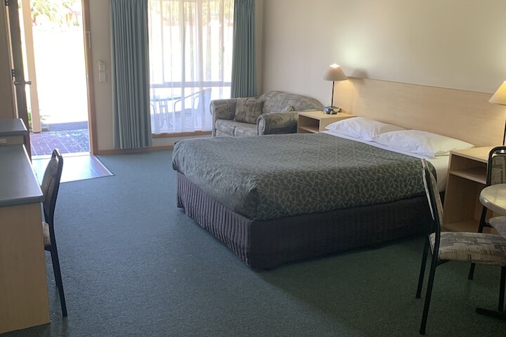 Room 11 of 29