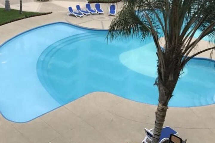 Pool 6 of 17
