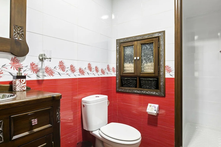 Room 8 of 20