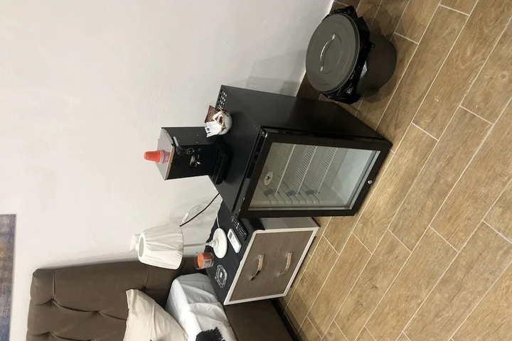 Room 3 of 21