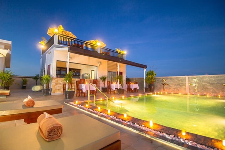 Pool 14 of 29