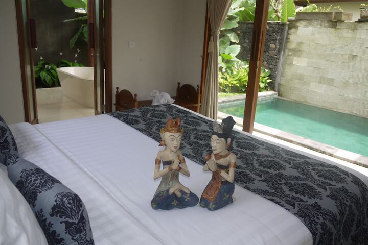 Room 2 of 194