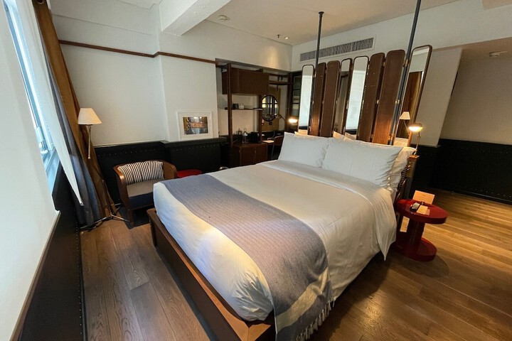 Room 19 of 36