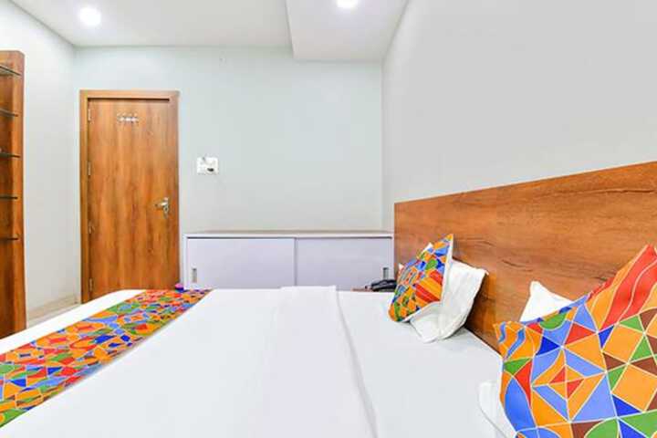 Room 16 of 43