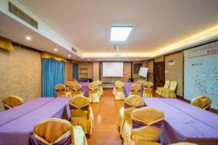 Room 17 of 23