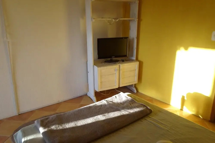 Room 5 of 19