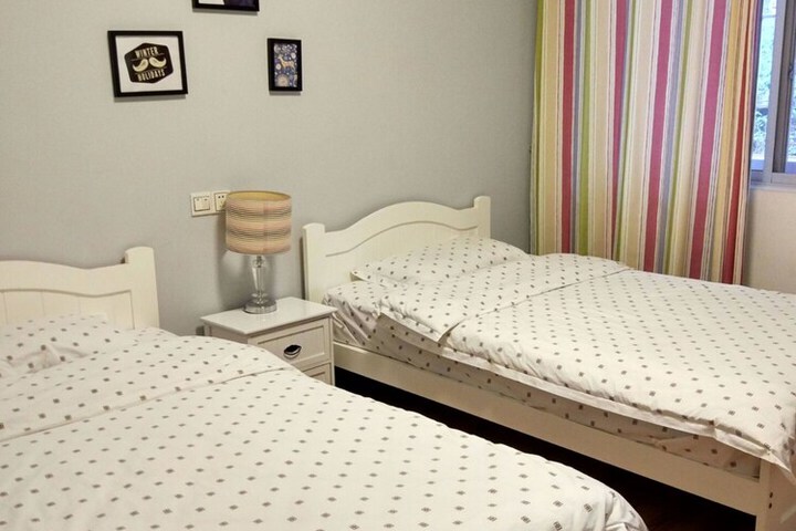 Room 21 of 28