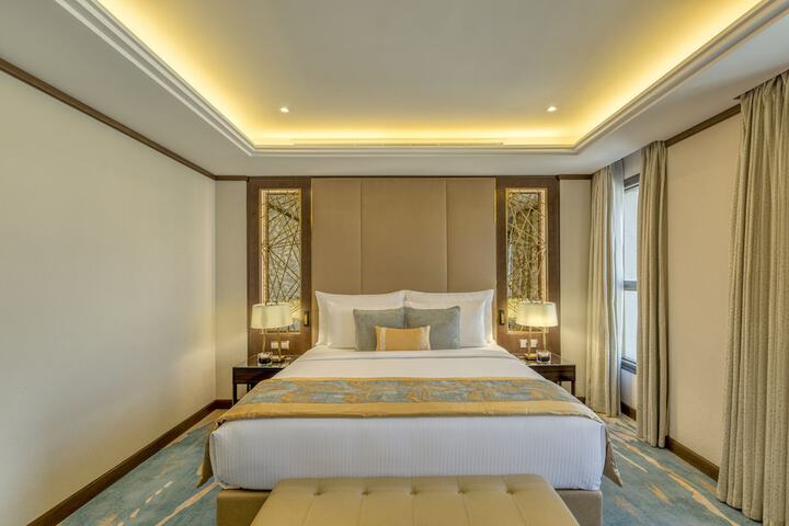 Room 16 of 82
