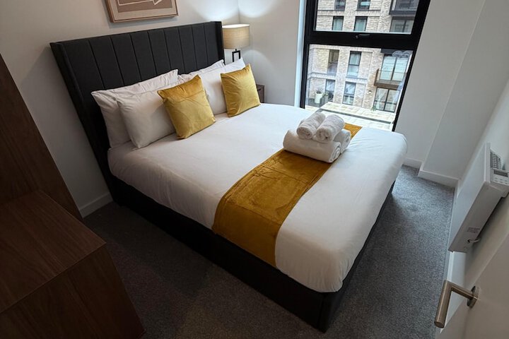 Room 13 of 74