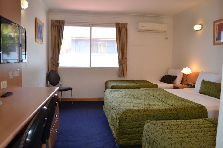 Room 3 of 51
