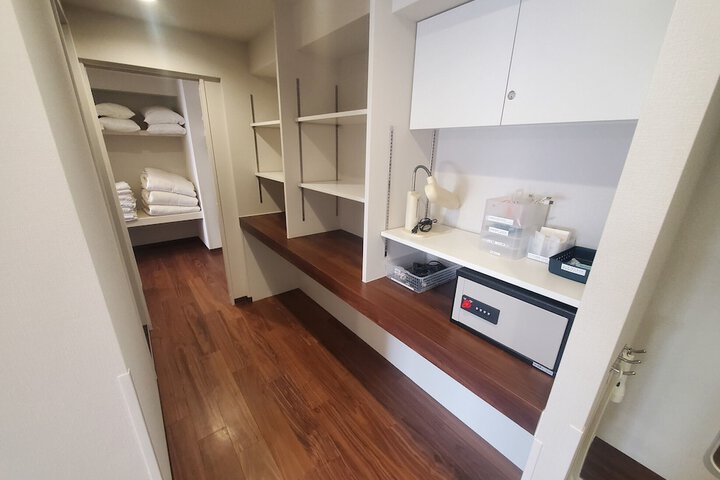 Room 18 of 49