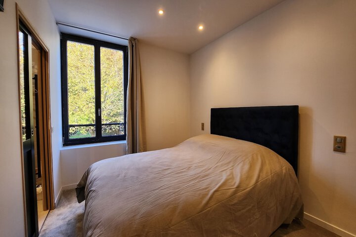 Room 9 of 26