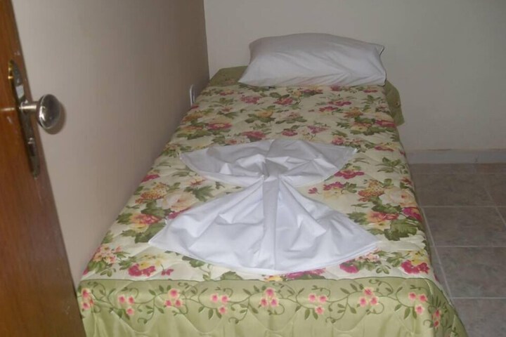 Room 7 of 19