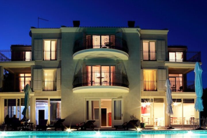 Hotel 55 of 63