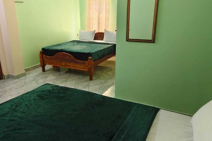 Room 3 of 47