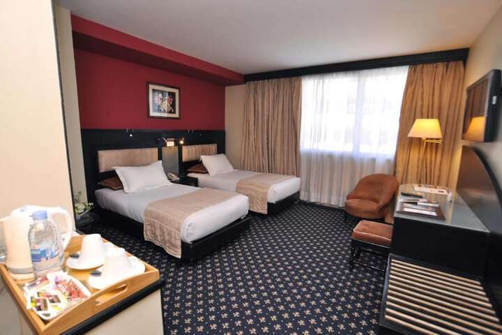 Room 8 of 25