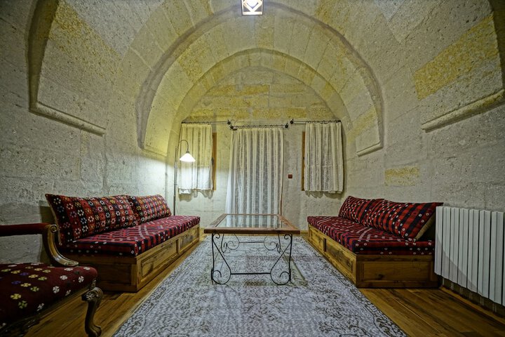 Room 22 of 68
