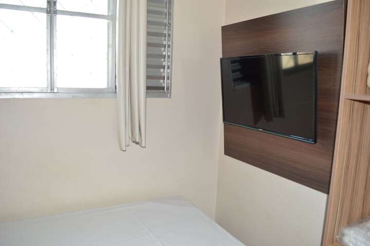 Room 2 of 28