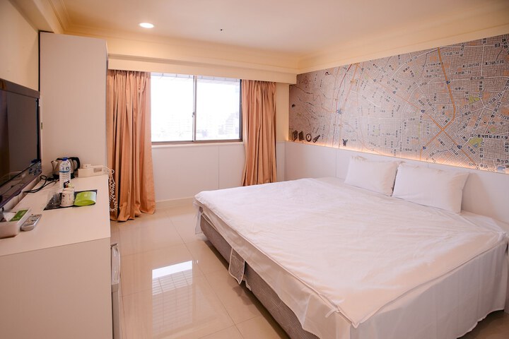 Room 11 of 71