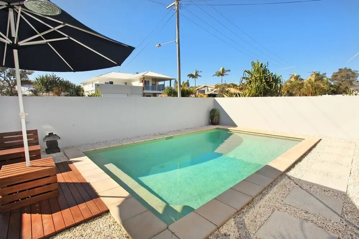 Pool 8 of 15