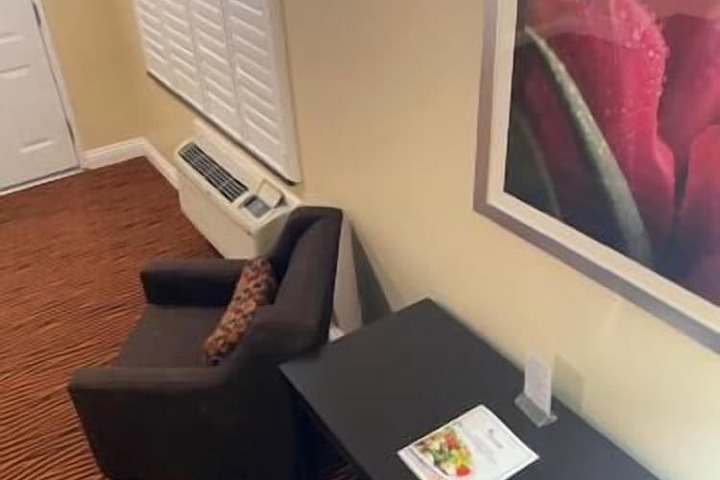 Room 12 of 23