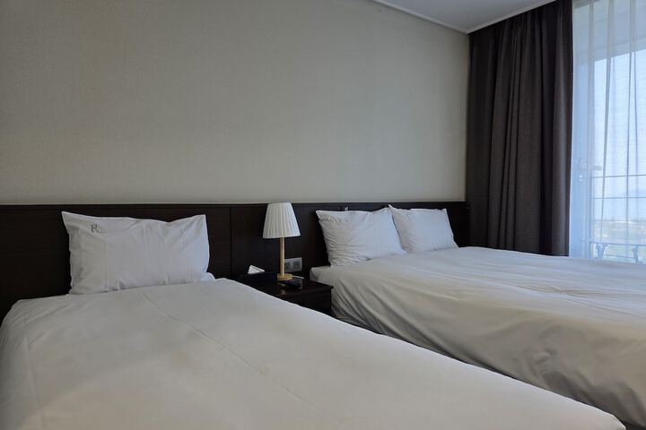 Room 18 of 40