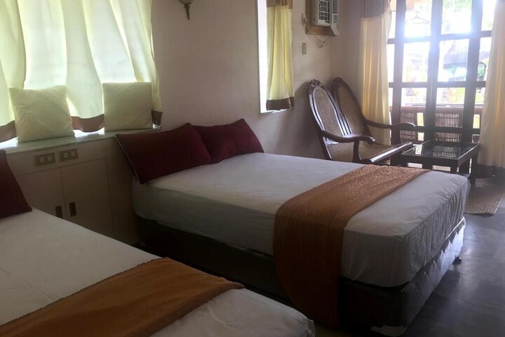 Room 12 of 53