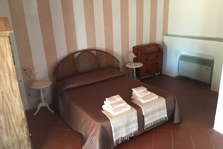 Room 5 of 39