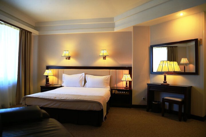 Room 15 of 39
