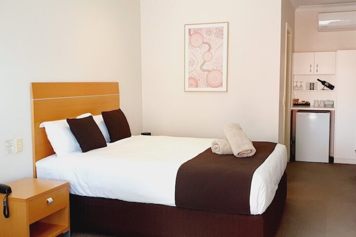 Room 15 of 32