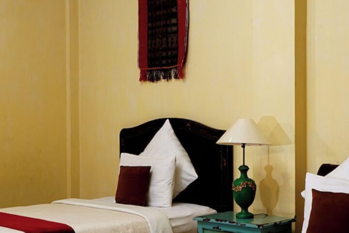 Room 28 of 180